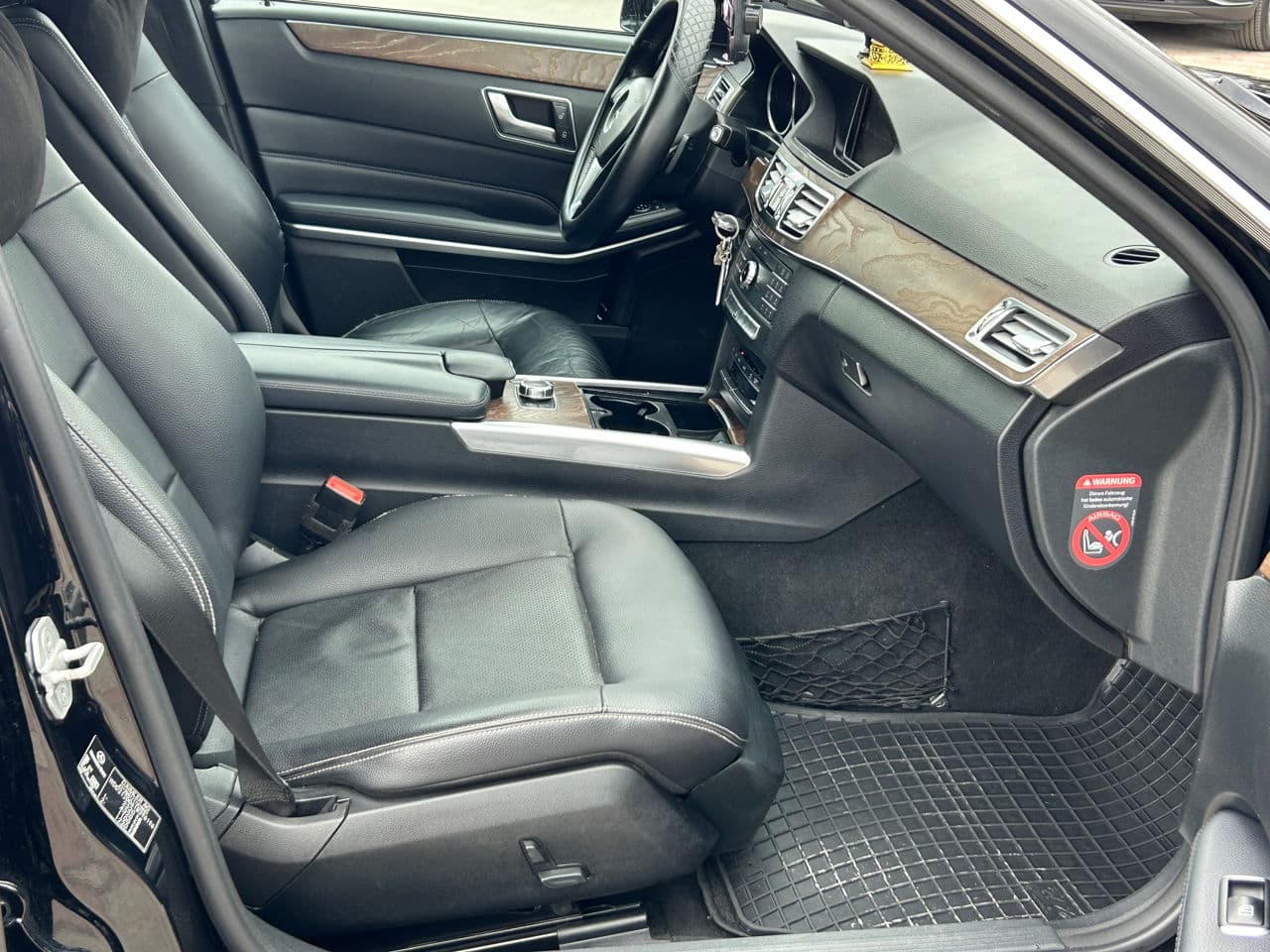 Mercedes E 200 2015 — Миниатюра 16