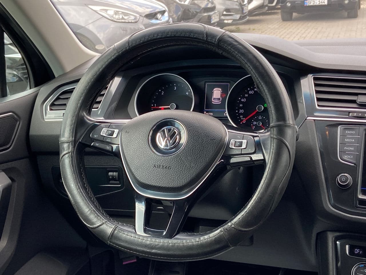 Volkswagen Tiguan 2017 — Миниатюра 10