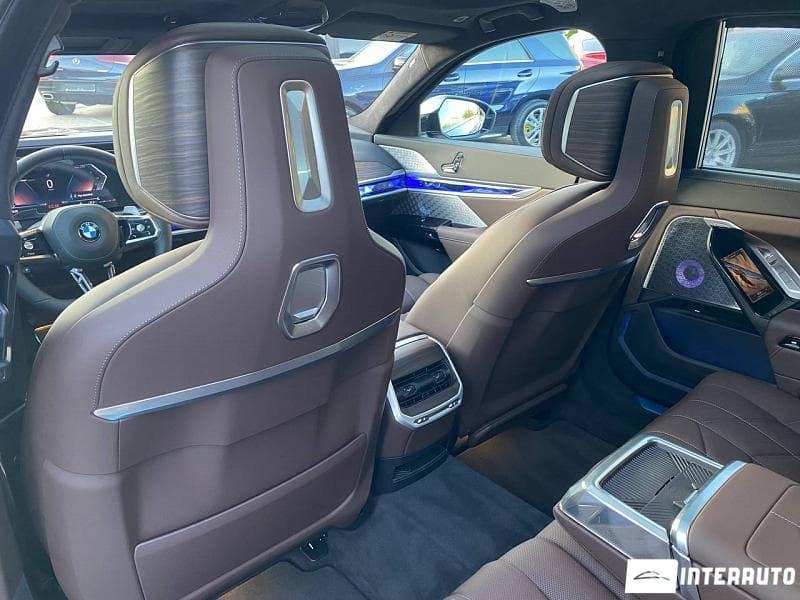 BMW 740 2023 — Миниатюра 22