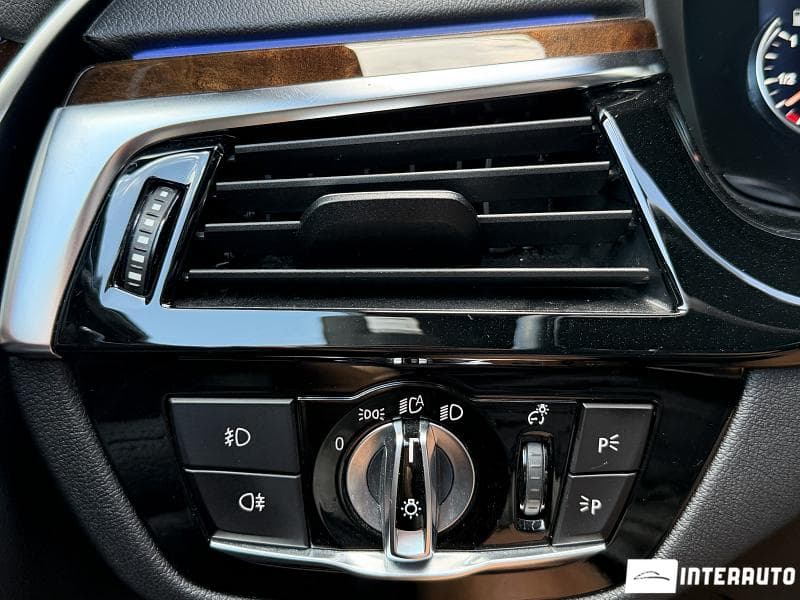BMW 530e 2017 — Миниатюра 8