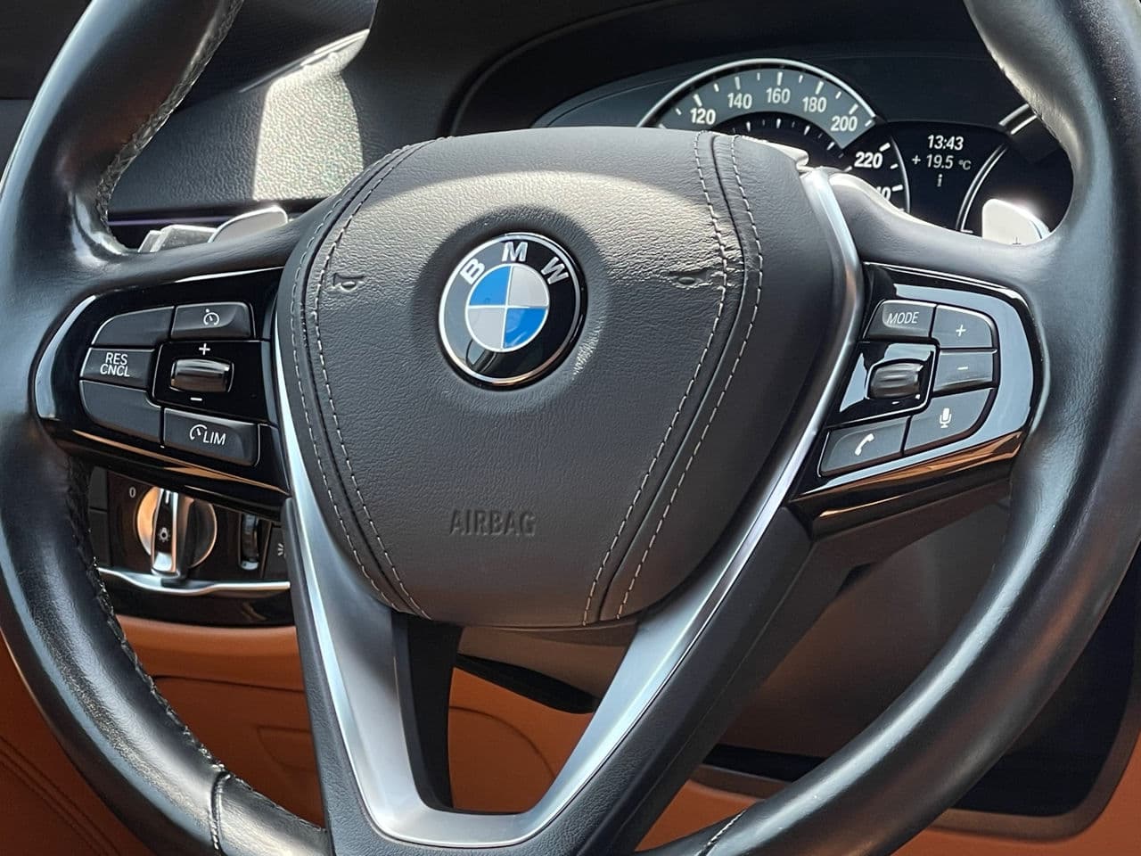 BMW 530e 2017 — Миниатюра 10