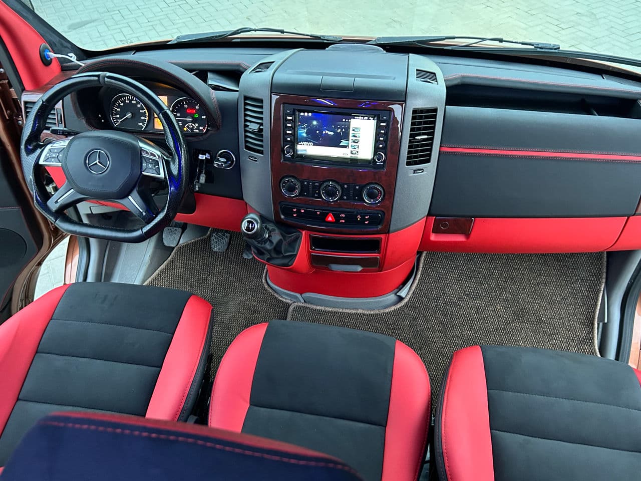 Volkswagen Crafter 2006 — Миниатюра 7