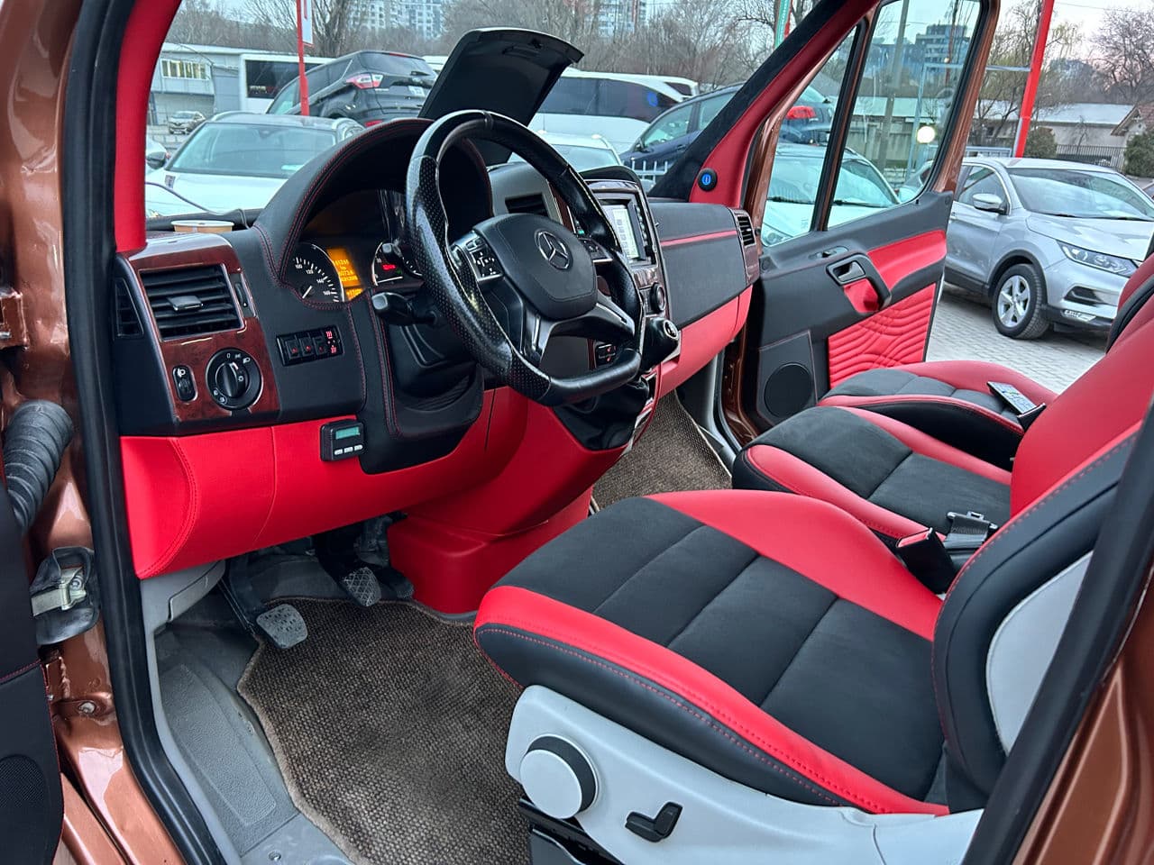 Volkswagen Crafter 2006 — Миниатюра 5