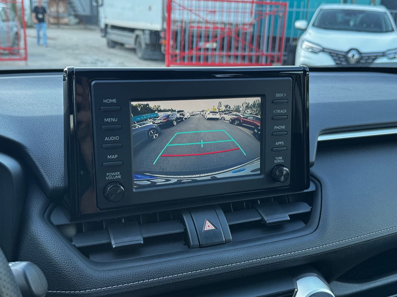 Toyota Rav-4 2019 — Миниатюра 12