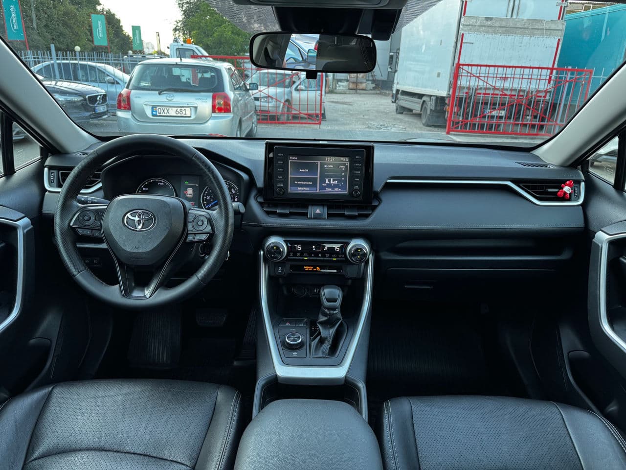 Toyota Rav-4 2019 — Миниатюра 9