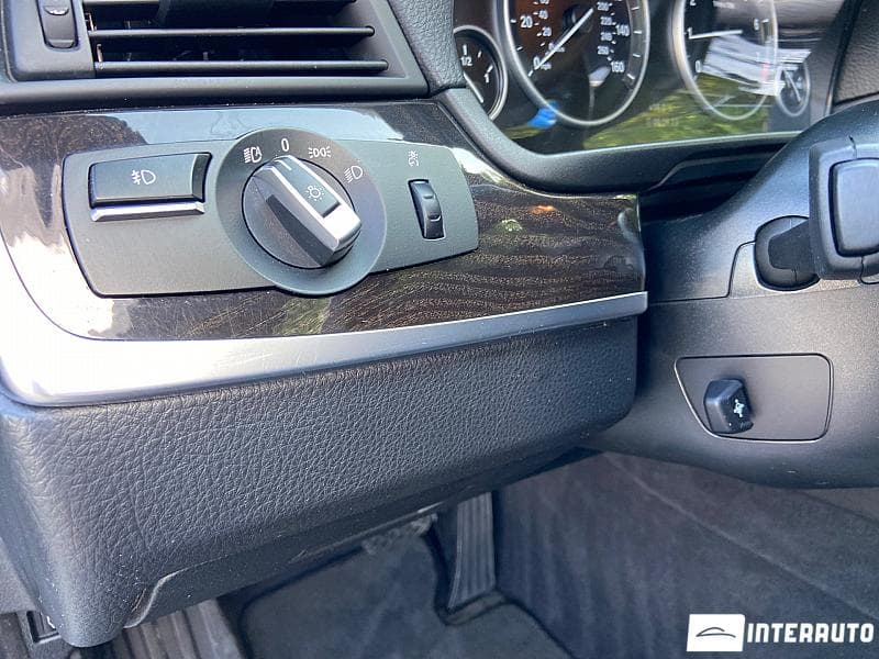 BMW 528 2015 — Миниатюра 8