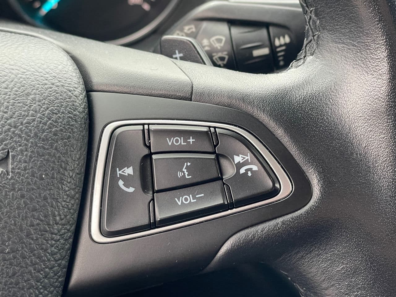 Ford Kuga 2018 — Миниатюра 10