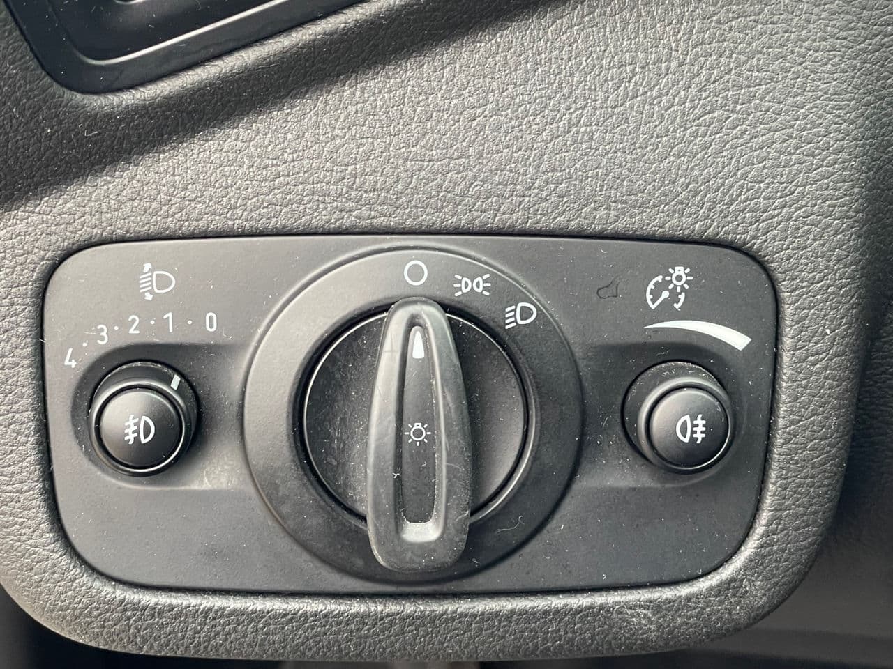 Ford Kuga 2018 — Миниатюра 8