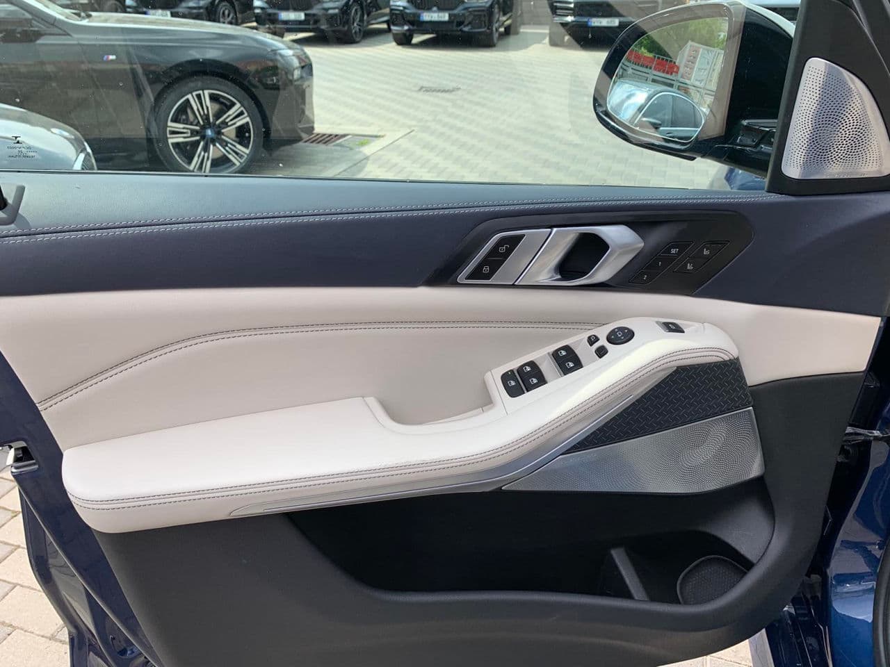 2020 BMW X5 M5.0D — Miniatură 7