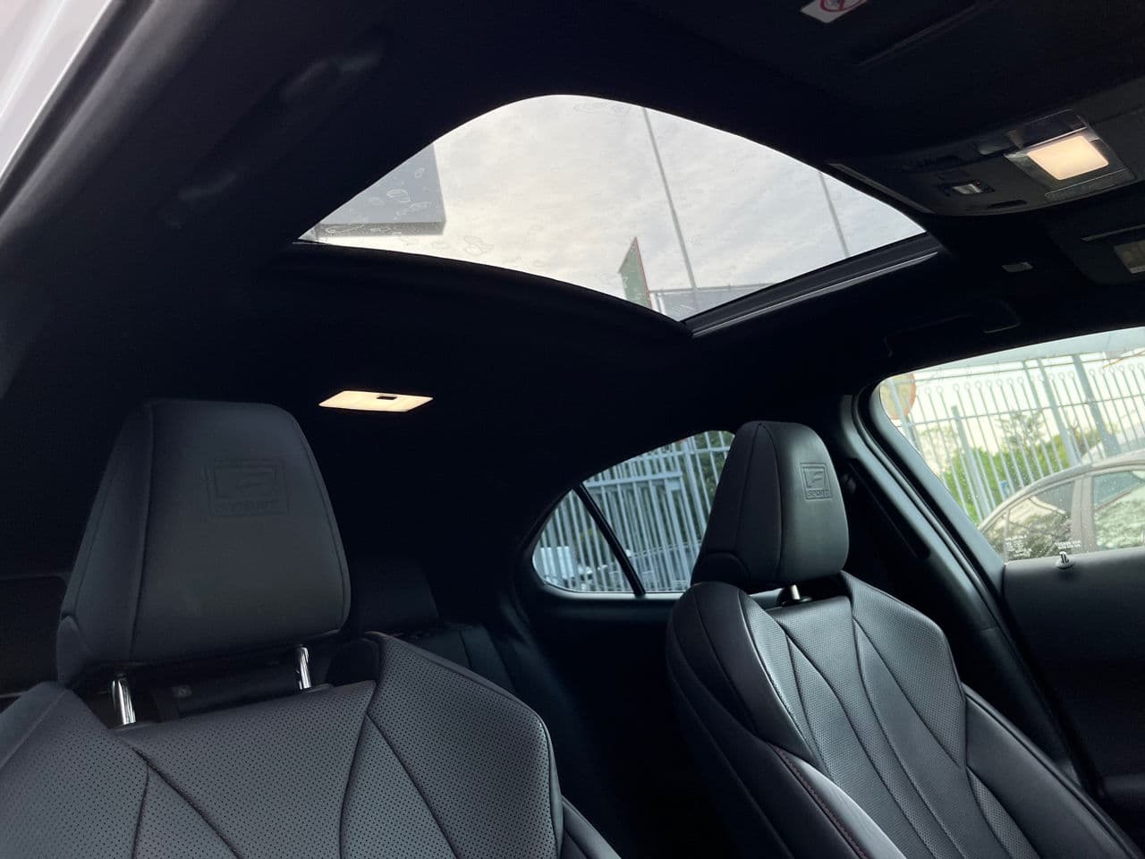 Lexus UX 250h 2020 — Миниатюра 19