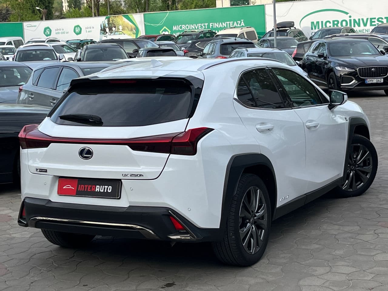 Lexus UX 250h 2020 — Миниатюра 2
