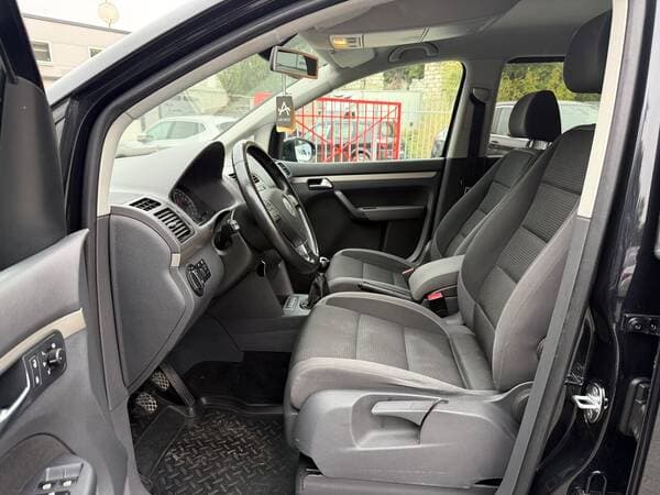 Volkswagen Touran 2010 — Миниатюра 5