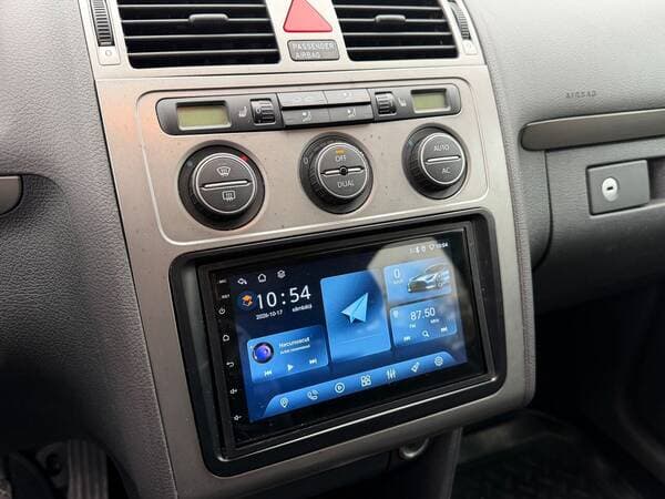 Volkswagen Touran 2010 — Миниатюра 11
