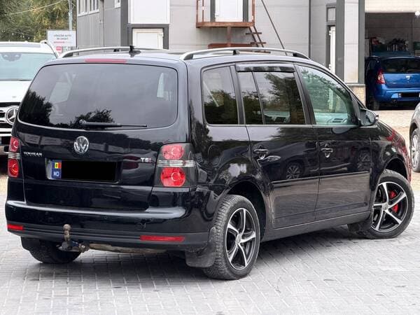 Volkswagen Touran 2010 — Миниатюра 3
