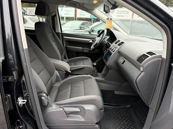Volkswagen Touran 2010 — Миниатюра 6