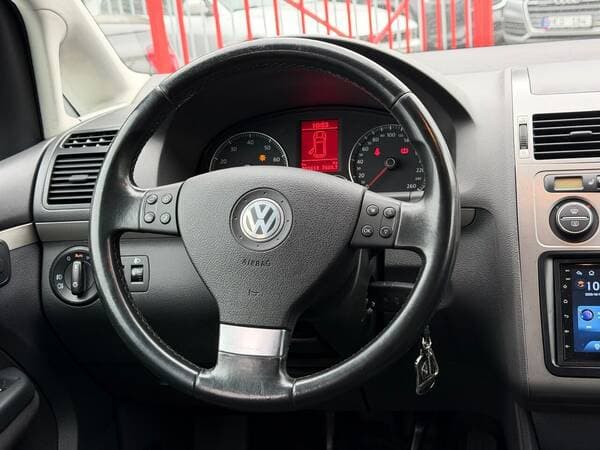 Volkswagen Touran 2010 — Миниатюра 8