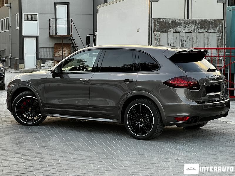 Porsche Cayenne GTS 2014 — Миниатюра 2