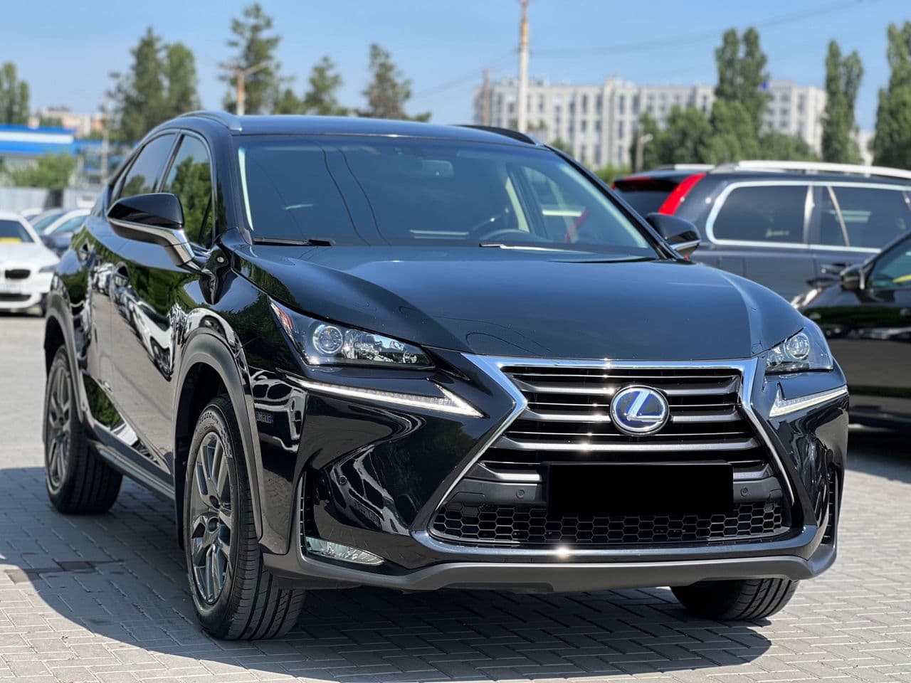 Lexus NX 300H 2017 — Миниатюра 3