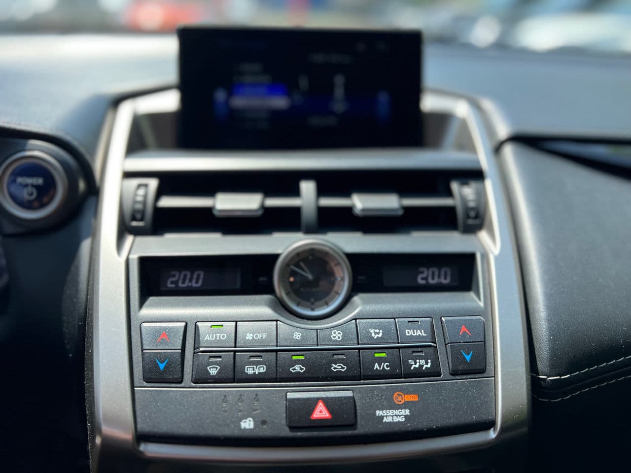 Lexus NX 300H 2017 — Миниатюра 15