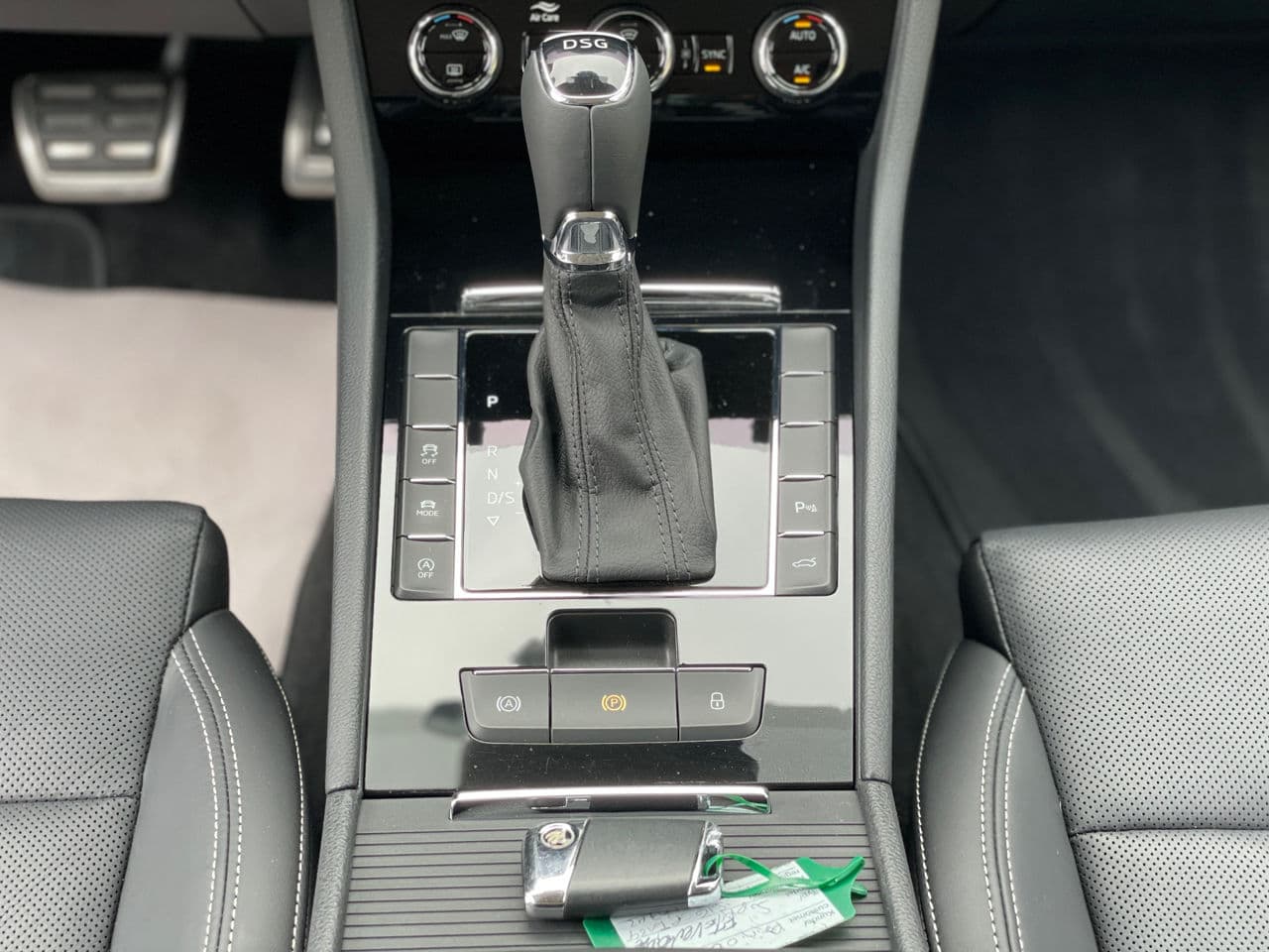 Skoda Superb 2019 — Миниатюра 13