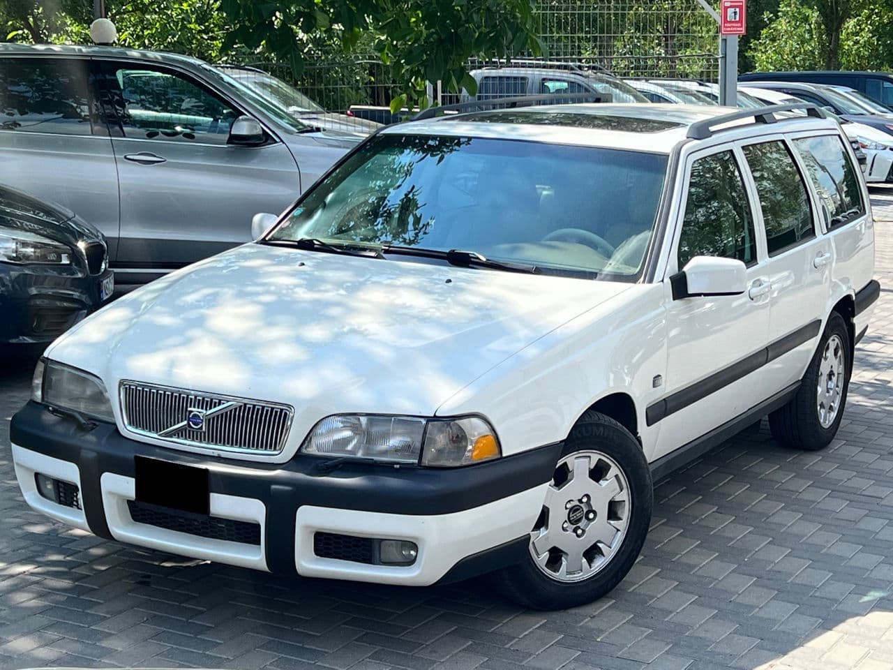 Volvo V 70 2000 — Миниатюра 2