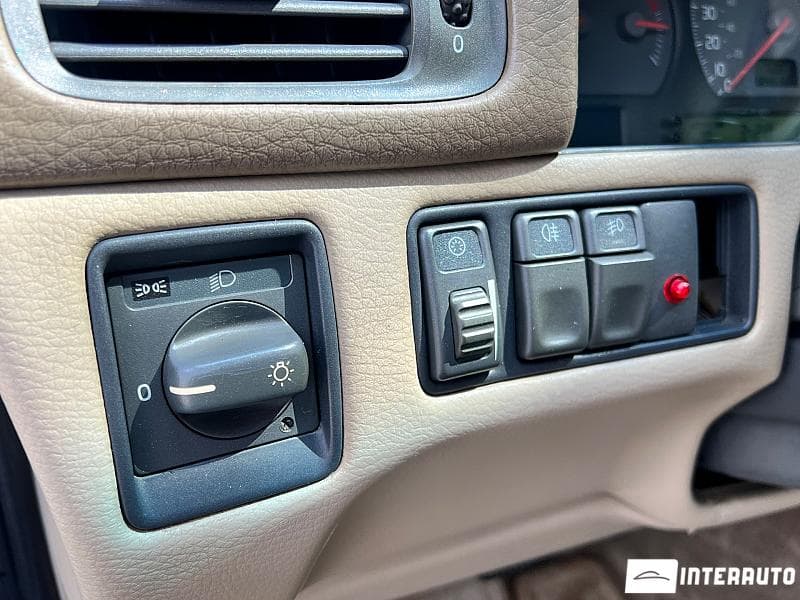 Volvo V 70 2000 — Миниатюра 16