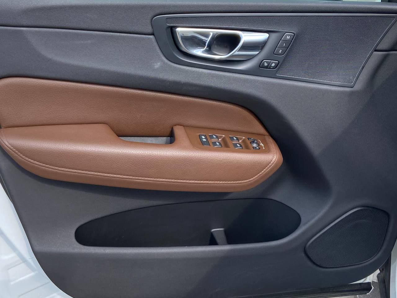 Volvo XC 60 2018 — Миниатюра 5