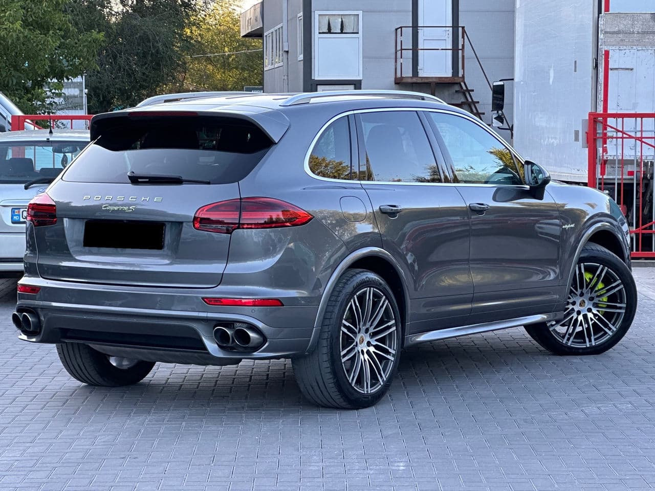 Porsche Cayenne S Hybrid 2015 — Миниатюра 4