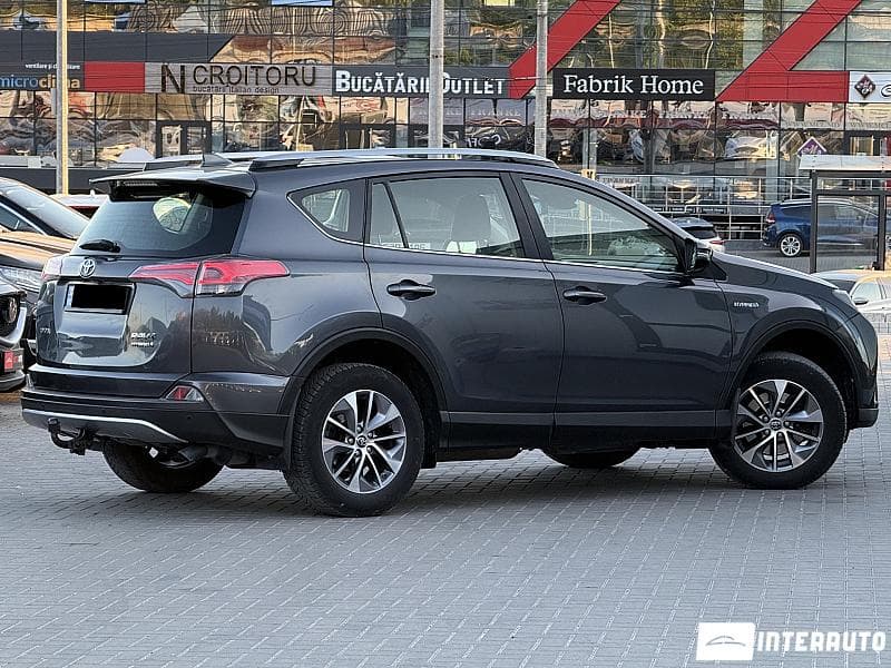 Toyota Rav-4 2017 — Миниатюра 3