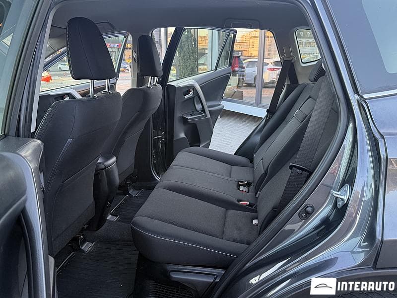 Toyota Rav-4 2017 — Миниатюра 13