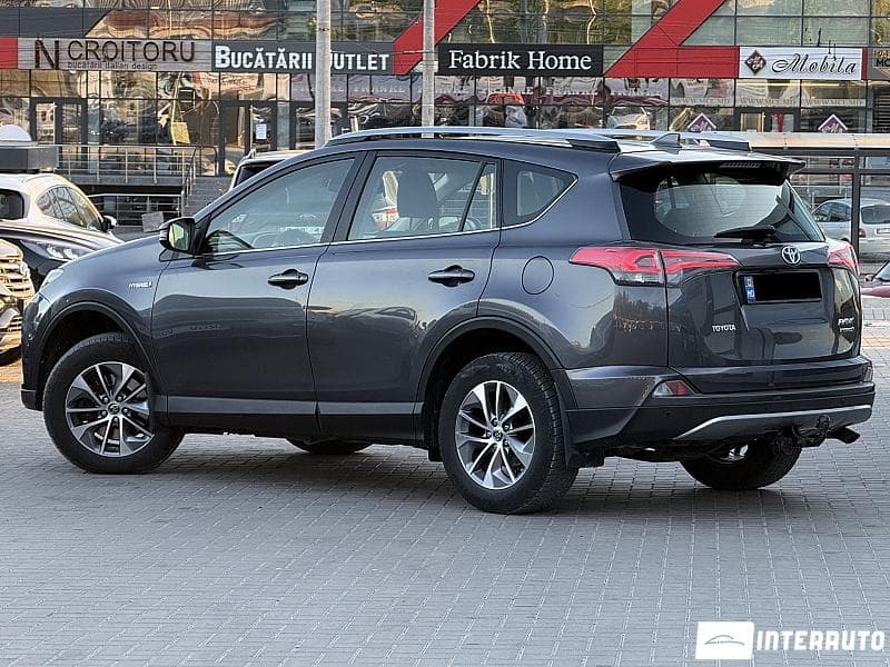 Toyota Rav-4 2017 — Миниатюра 4