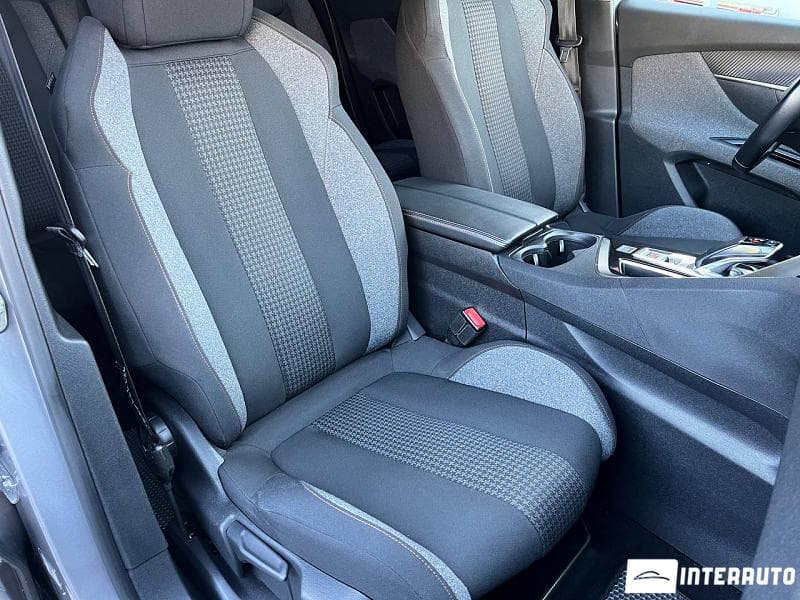 Peugeot 5008 2018 — Миниатюра 7