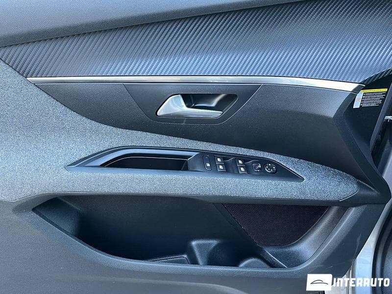 Peugeot 5008 2018 — Миниатюра 5
