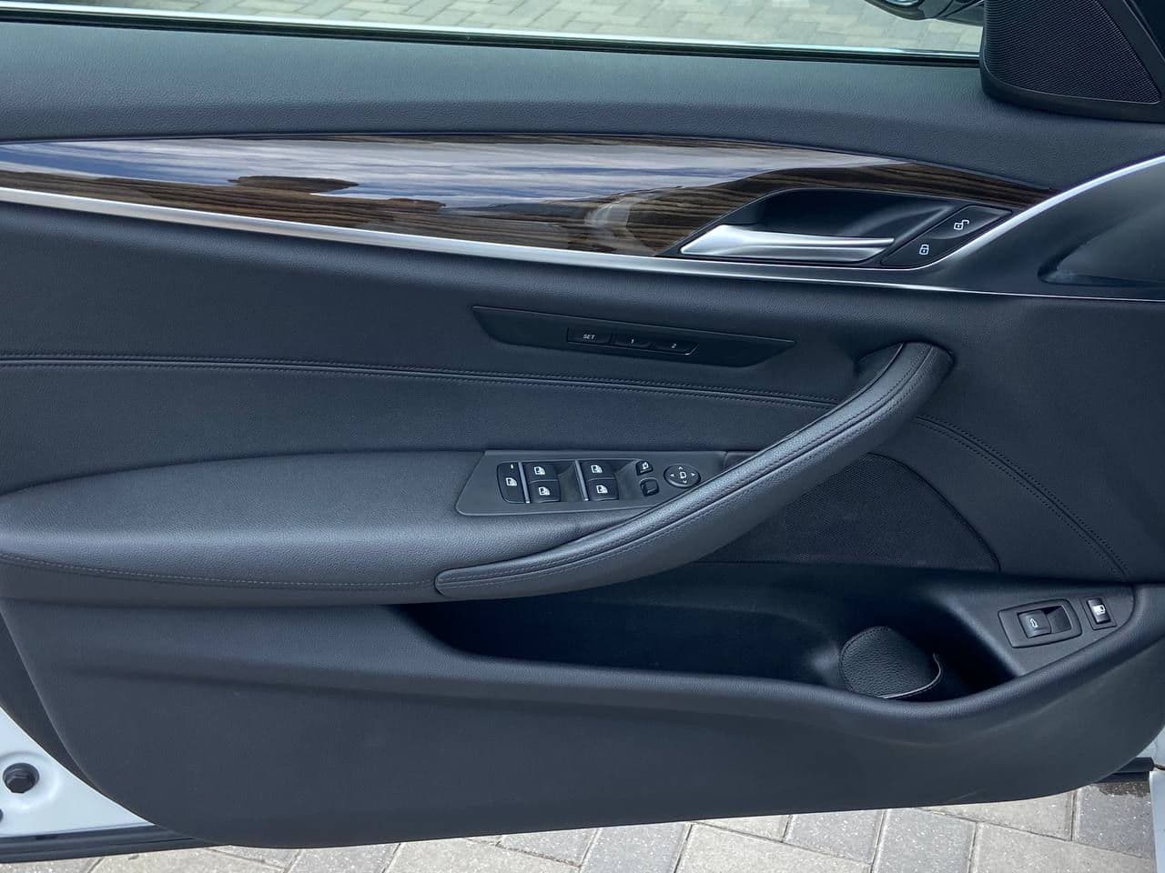 BMW 530e 2018 — Миниатюра 5