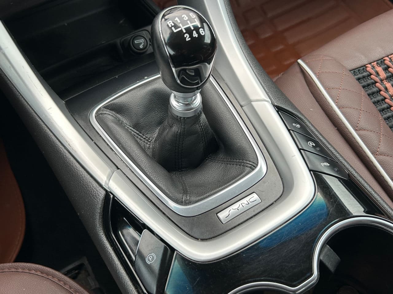 Ford Mondeo 2016 — Миниатюра 13