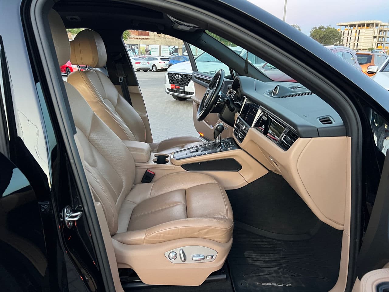 Porsche Macan 2020 — Миниатюра 16