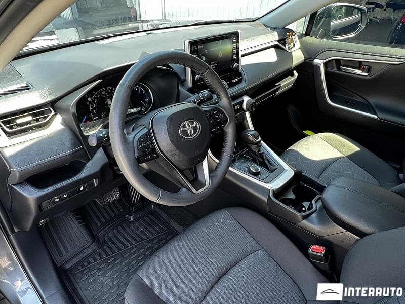 Toyota Rav-4 2021 — Миниатюра 6