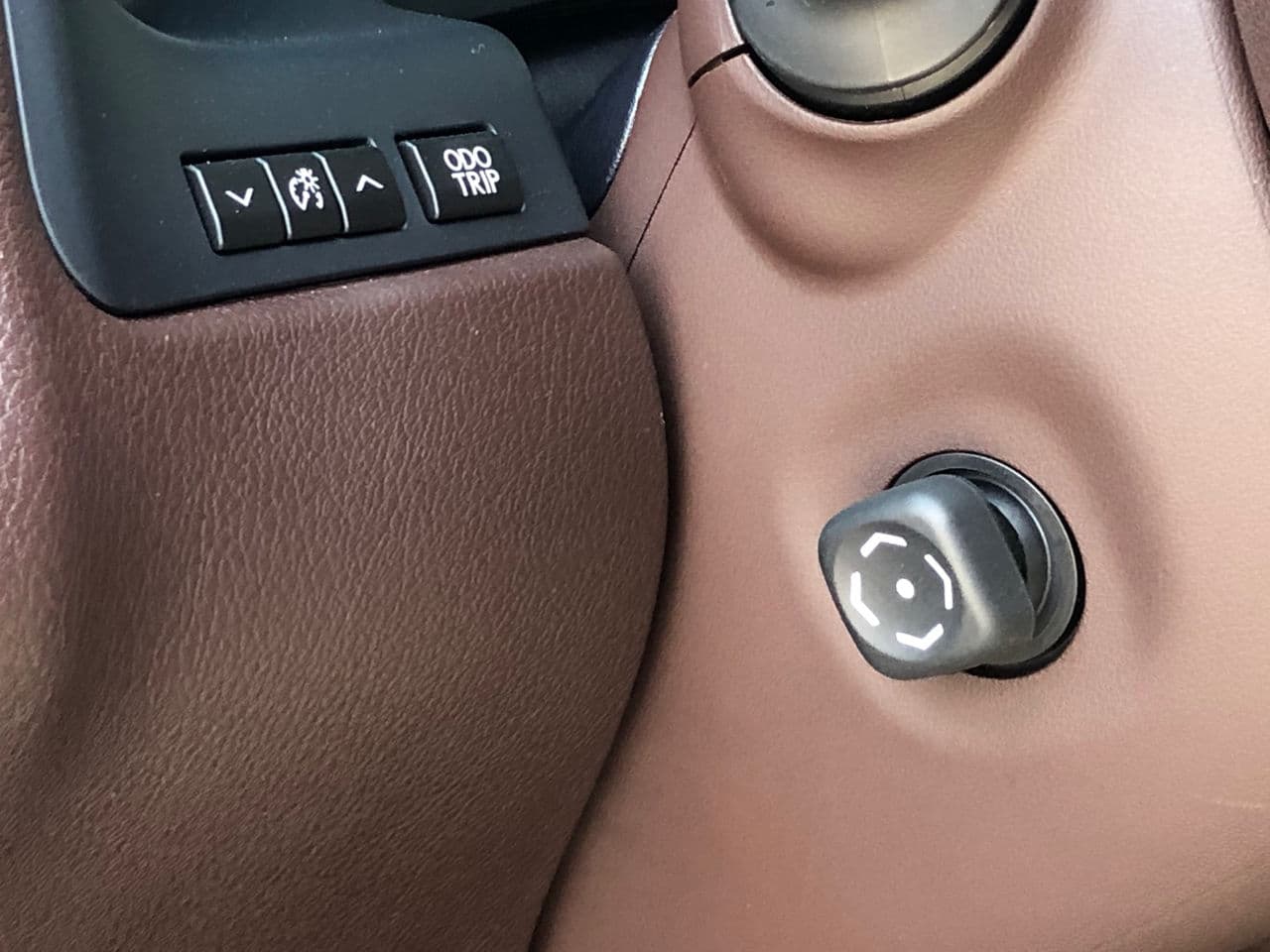 Lexus RX 450h 2018 — Миниатюра 14