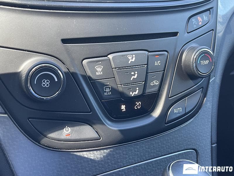 Opel Insignia 2015 — Миниатюра 12