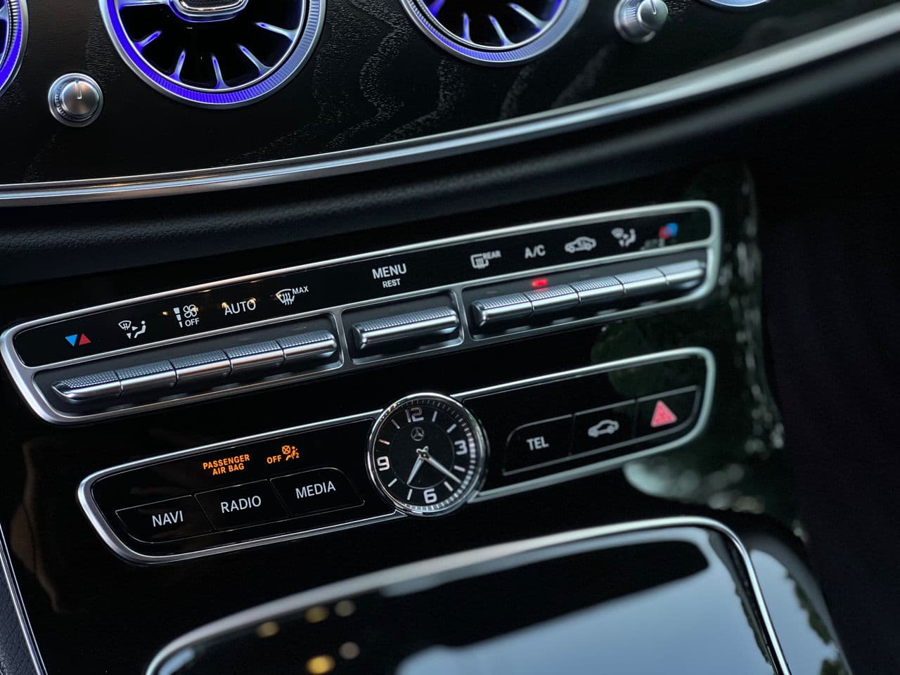 Mercedes E 220 2016 — Миниатюра 26