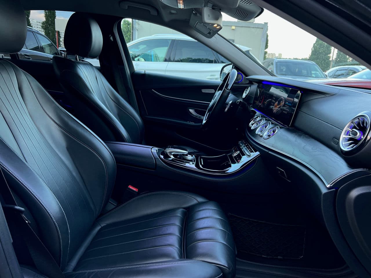 Mercedes E 220 2016 — Миниатюра 15