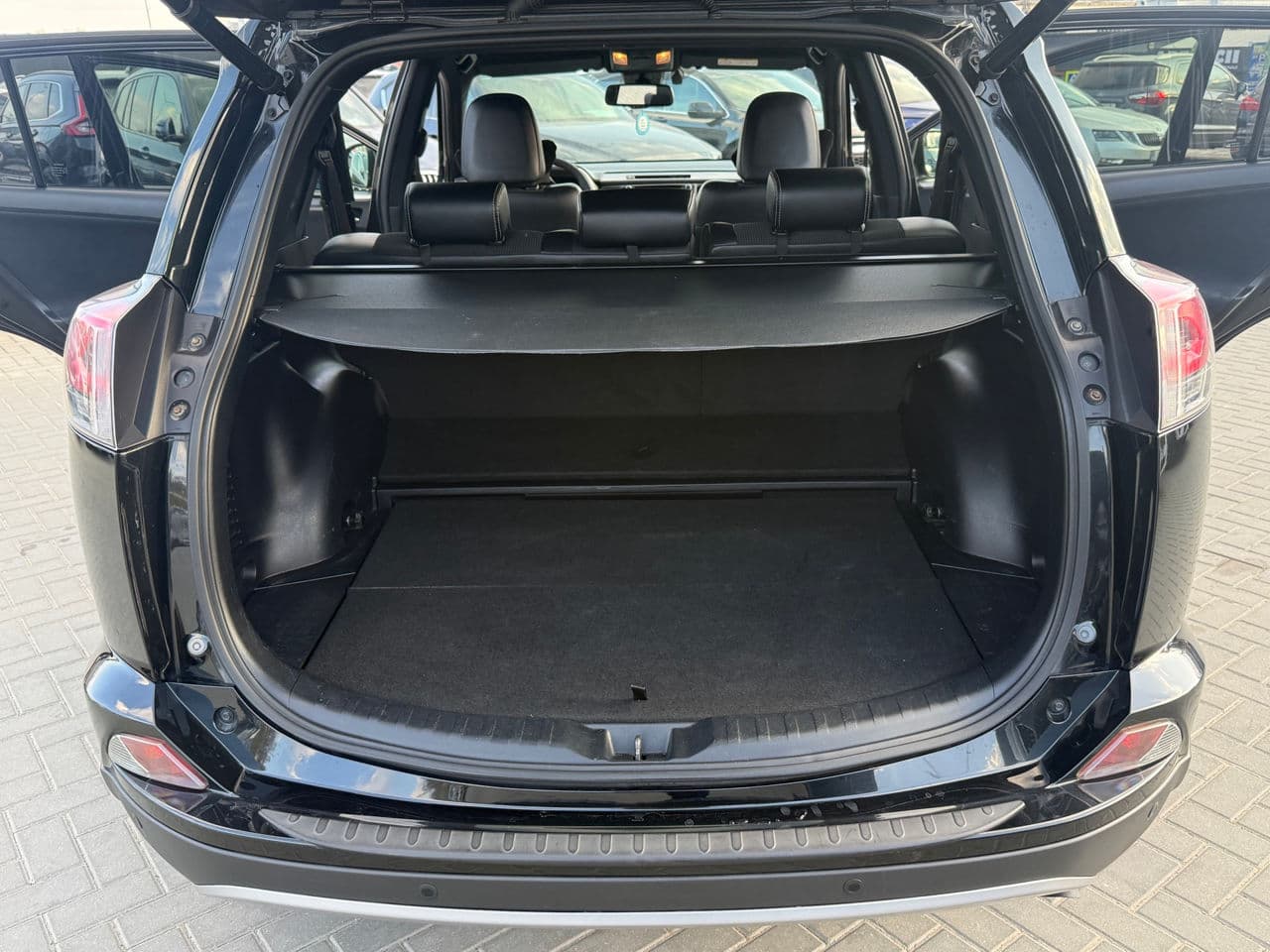 Toyota Rav-4 2017 — Миниатюра 22