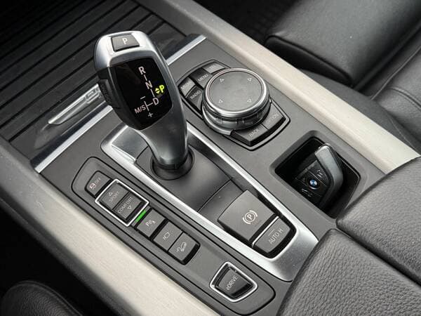 BMW X5 4.0e 2015 — Миниатюра 14