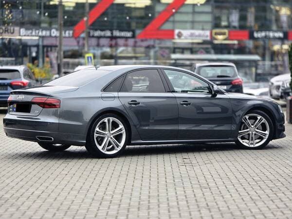 2016 Audi A8 — Miniatură 3