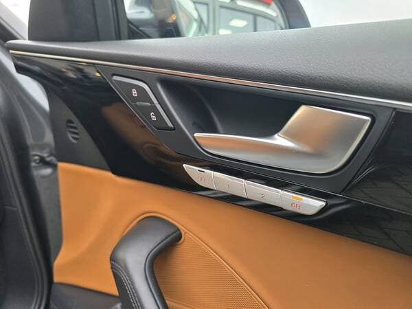 2016 Audi A8 — Miniatură 19