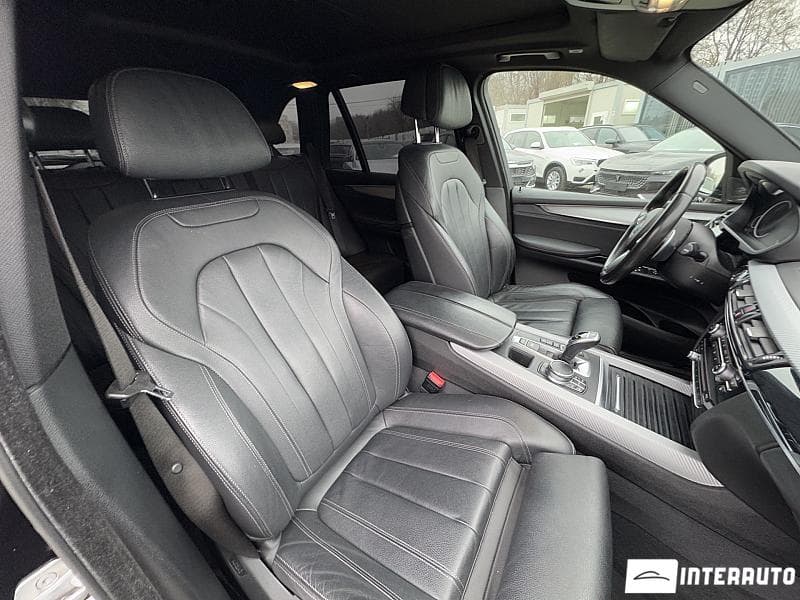 2018 BMW X5 2.5D — Miniatură 24