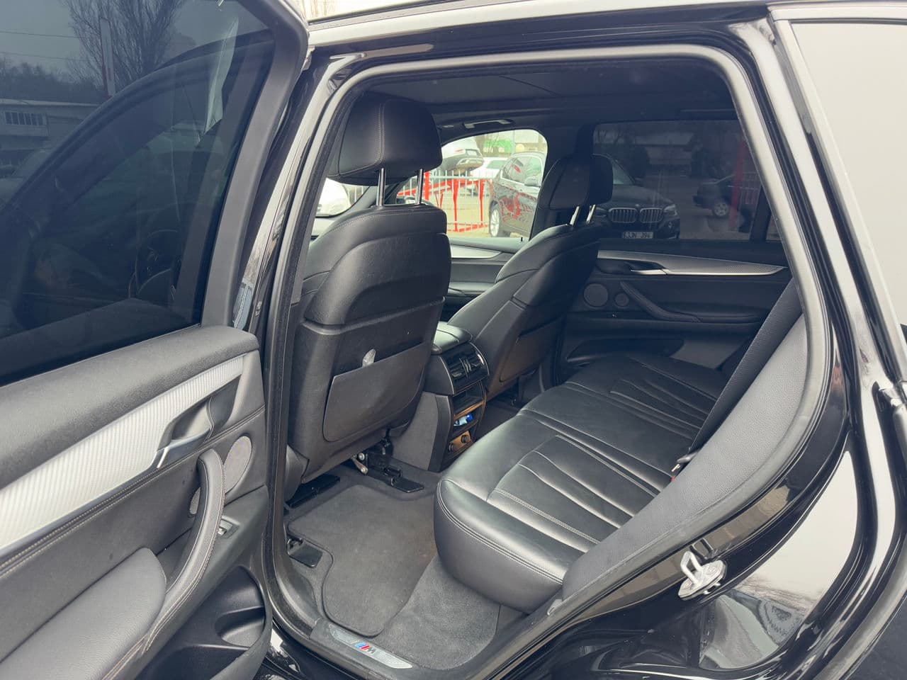 2018 BMW X5 2.5D — Miniatură 25
