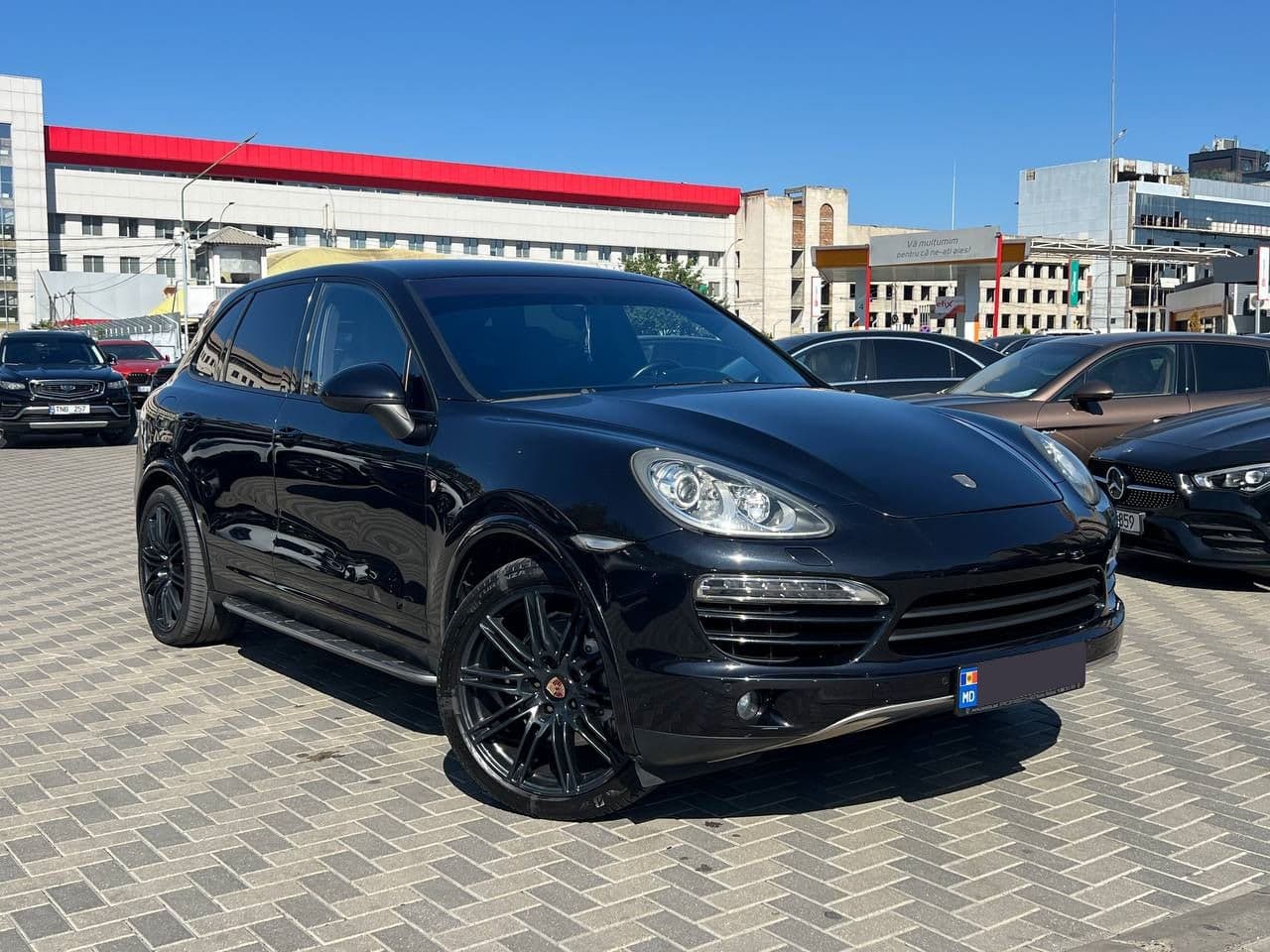Porsche Cayenne S 2011 — Миниатюра 3
