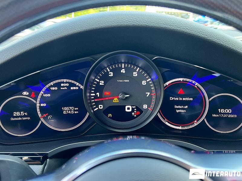 Porsche Cayenne 2019 — Миниатюра 9
