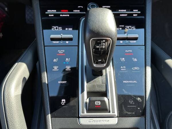 2019 Porsche Cayenne — Miniatură 13